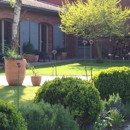 Apartment Boutique In With Garden Saal