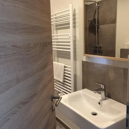 Apartment Boutique In With Garden *