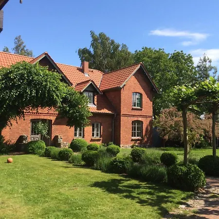 Boutique In With Garden