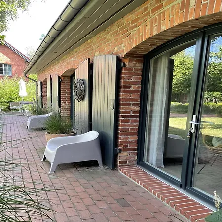 Apartment Boutique In With Garden *